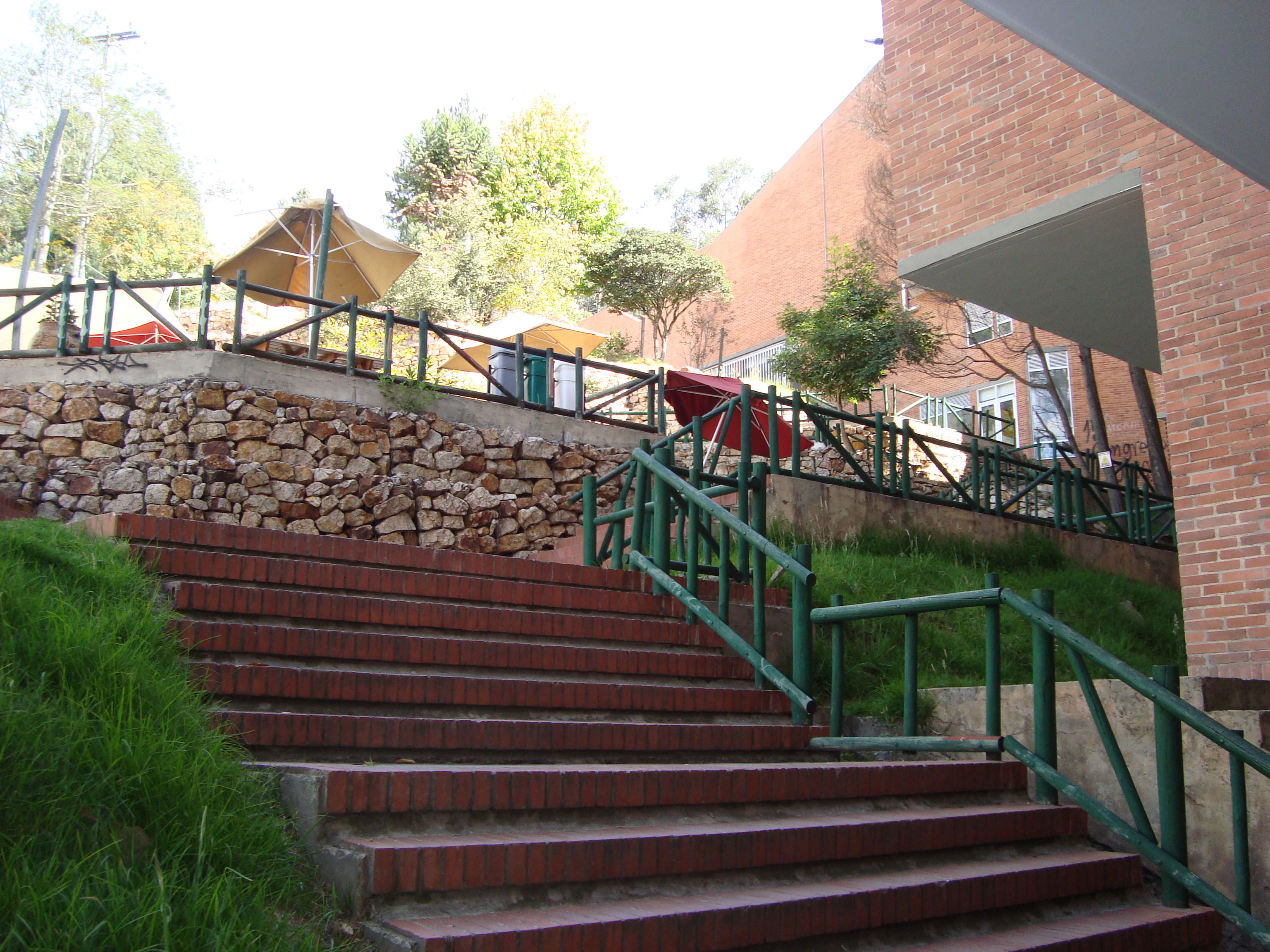 Sede de Macarena A - entrada 1